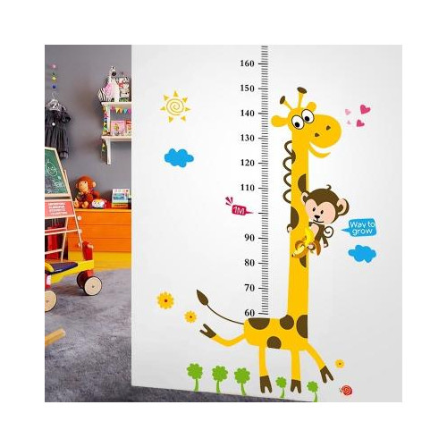 . 높이 벽 스티커 3d 귀여운 아이 방 아기 눈금자 측정하는 만화 기린.