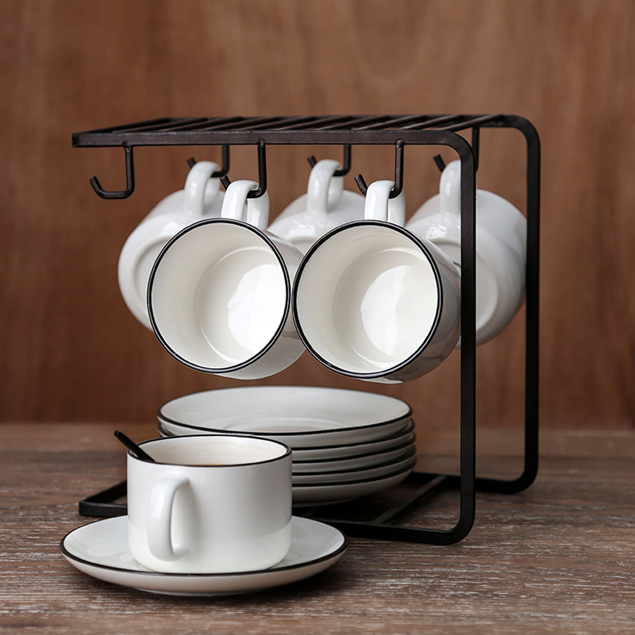 유럽 ​​스타일의 커피 컵 세트 북유럽 간단한 오후 차 티 세트 영어 창조적 인 가정용 세라믹 커피 컵 접시 세트