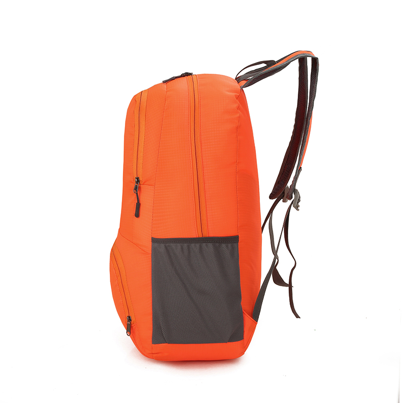 남성과 여성 캐주얼 스킨 가방 초경량 접이식 여행 어깨 야외 등산 빛 휴대용 저장