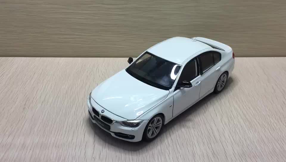 124 BMW 3 시리즈 자동차 335i 시뮬레이션 모델 합금 인테리어 장식 장식품