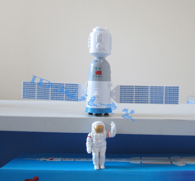 긴 3 월 시리즈 로켓 모델 선저우 10 및 11 우주선은 우주 비행사 모델을 분할 할 수