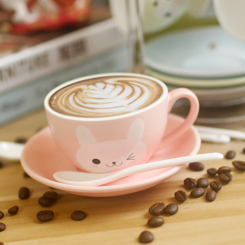 4 색 세라믹 커피 컵 세트 크리 에이 티브 접시 숟가락 스타일 일본식 유약 차