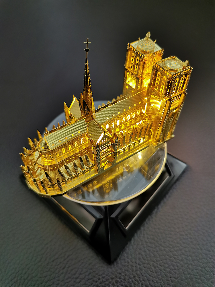 노트르담 드 파리의 매우 어려운 손으로 만든 건축 퍼즐 입체 3D 금속 모델