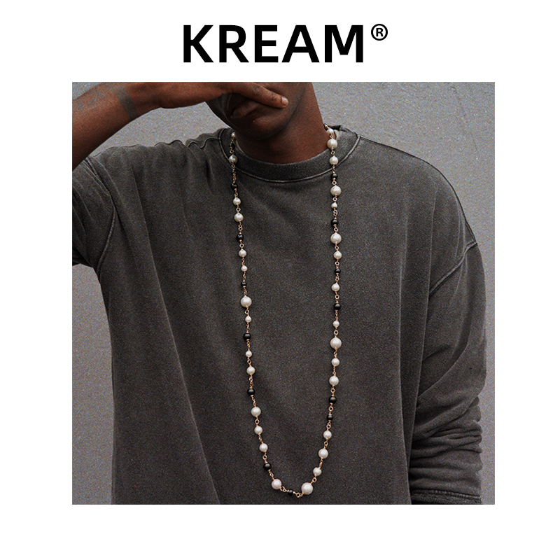Kream 길쭉하고 쌓을 수있는 흑백 투명 스티치 진주 목걸이 힙합 남녀 동일한 스웨터 체인 인