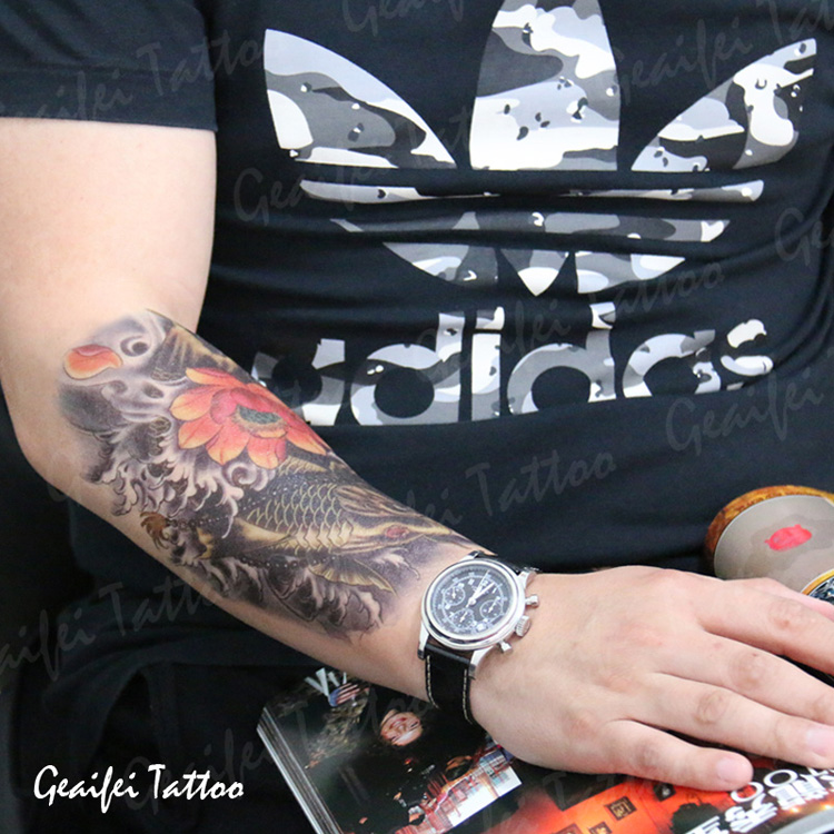 Ge Aifei 컬러 골드 잉어 문신 스티커 남성과 여성 방수 시뮬레이션 구슬 연꽃 팔 문신 스티커