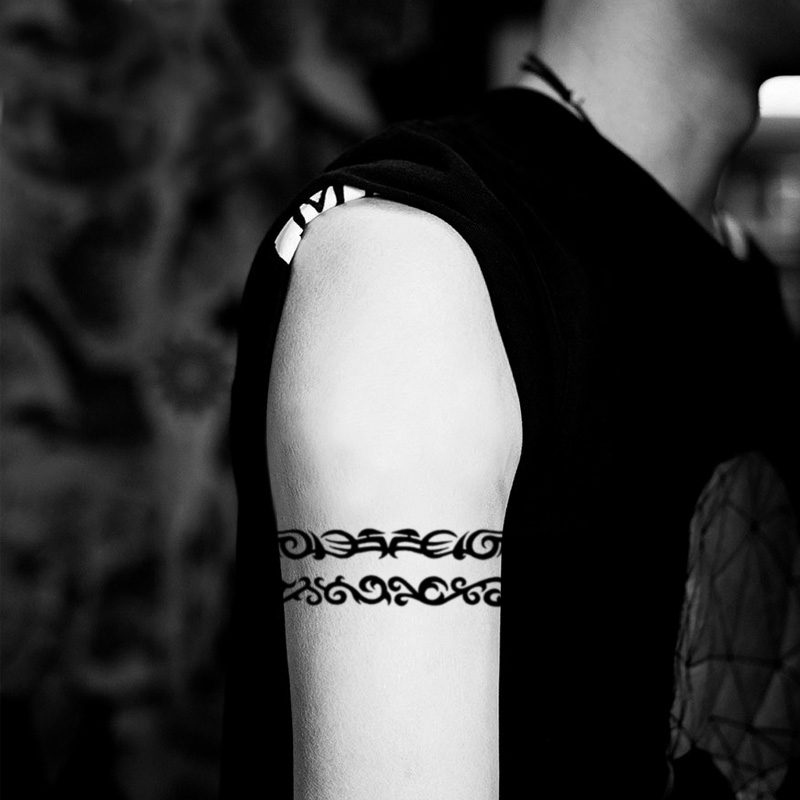 Ge Aifei 토템 타투 스티커 시뮬레이션 방수 남성과 여성 팔 반지