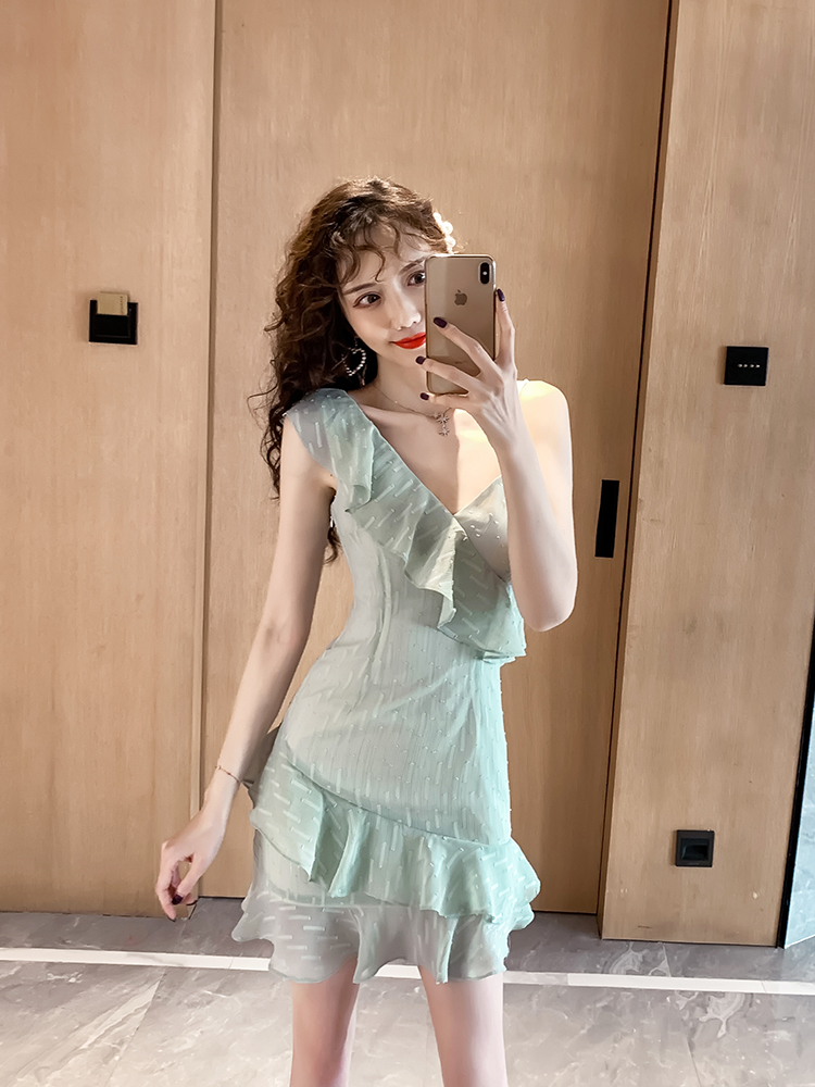 그린 나시 원피스 허리 느낌 슬림 민소매 스커트 쇼트 랩 브이넥 여름