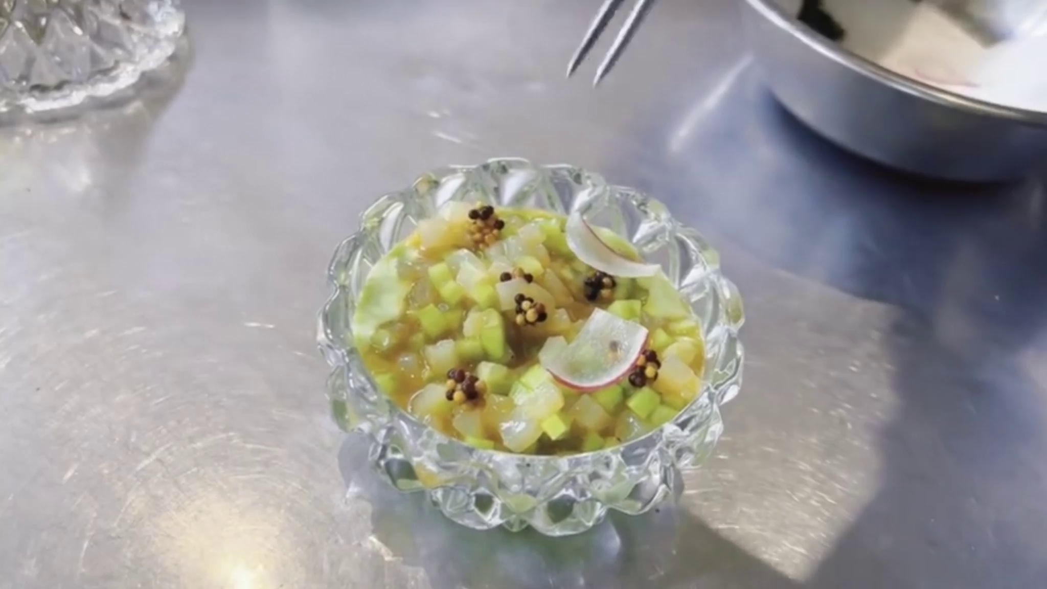 일본식 원추형 유리 캐비아 용기 전채 작은 접시 서양식 프렌치 분자 요리 볼 호텔 식기