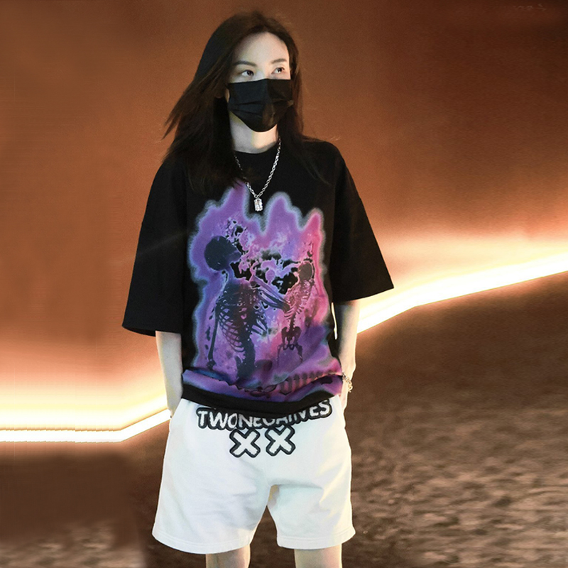 Yu Wenwen 같은 스타일의 미국 복고풍 록 밴드 프린트 반팔 티셔츠 여성용 유행 여름 중간 길이 탑 슈트
