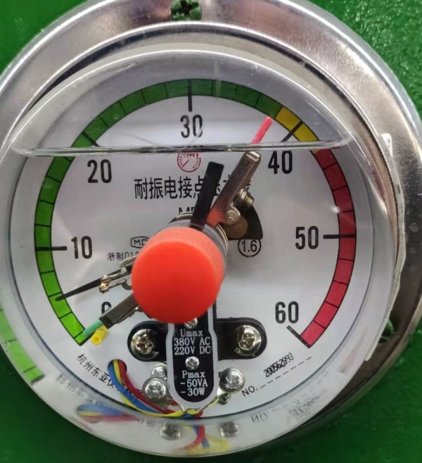 항주 동아시아 계기 YNXC100ZT 충격 방지 진동 저항 충격 방지 전기 접촉 압력 게이지 40 60MPa 오일 압력 게이지