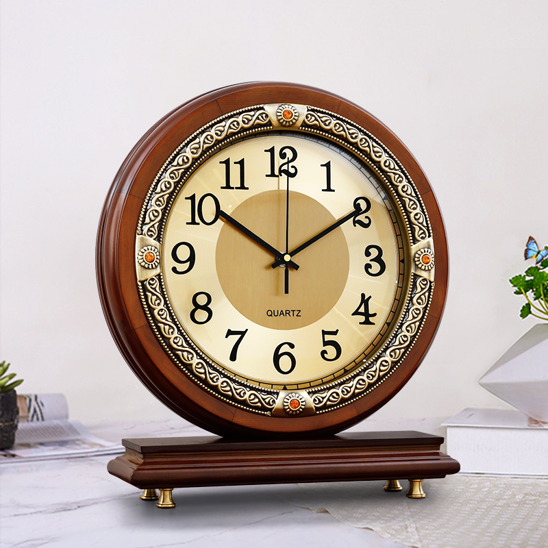 새로운 중국 스타일의 단단한 나무 책상 시계 홈 거실 장식 책상 시계 미국 복고풍 데스크탑 시계 데스크탑 장식 시간 앉아있는 시계