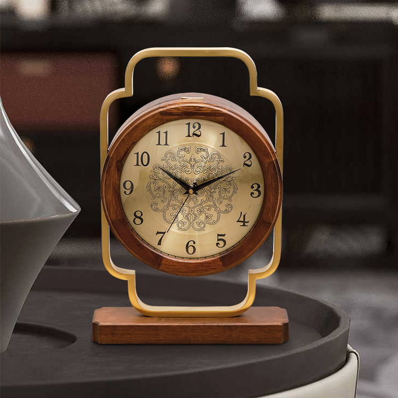 새로운 중국 스타일 음소거 단단한 나무 책상 시계 거실 앉아 시계 홈 시계 배치 복고풍 데스크탑 시계 황동 책상 시계